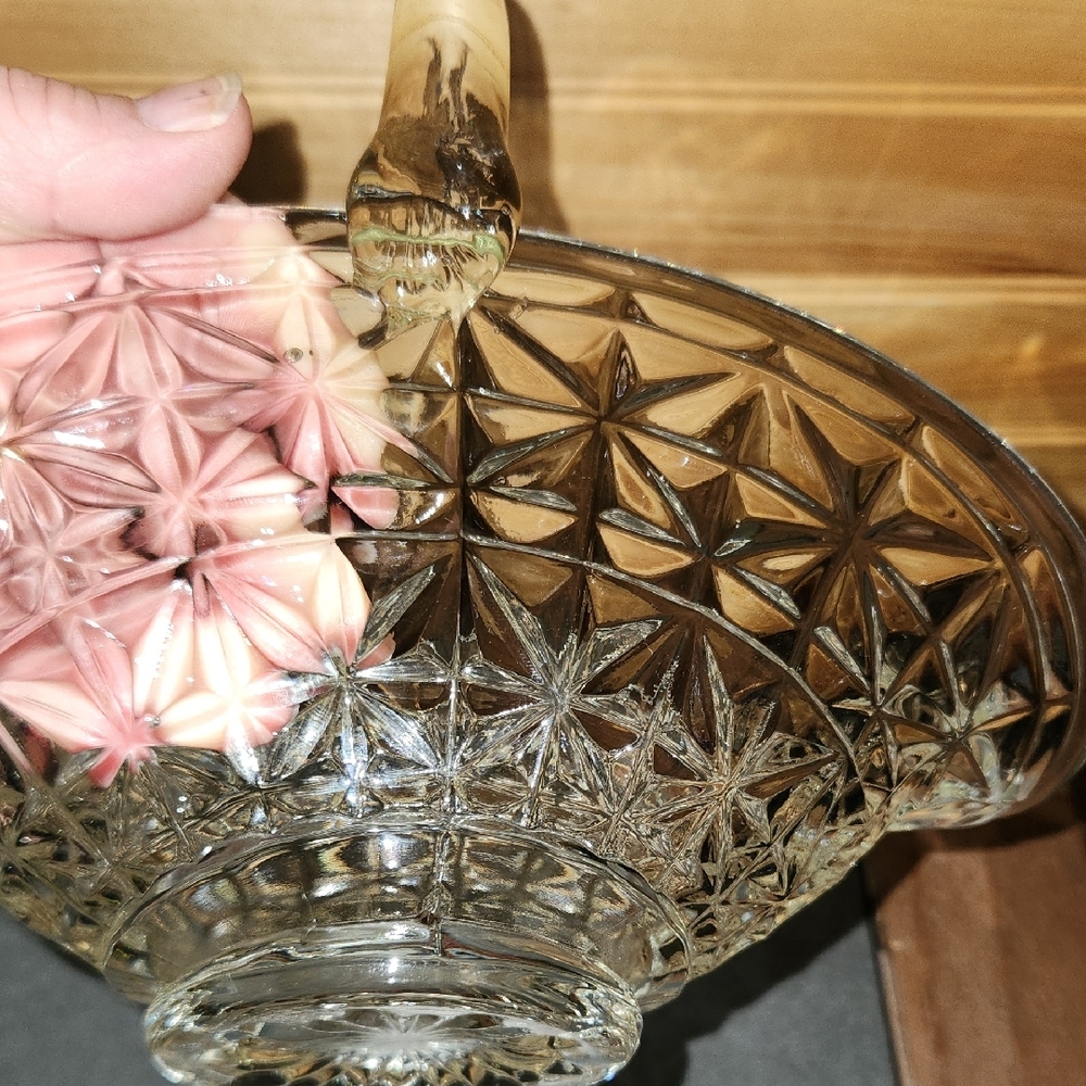 Clear Glass Bridal Basket - Picture 4 of 7